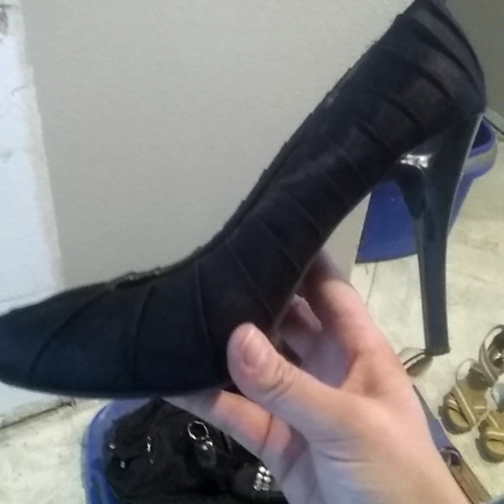 Black heel